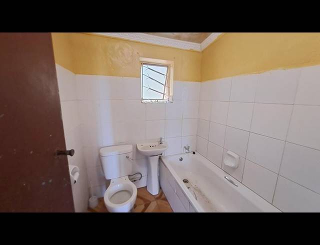 2 BEDROOM PROPERTY TO RENT IN UMLAZI K